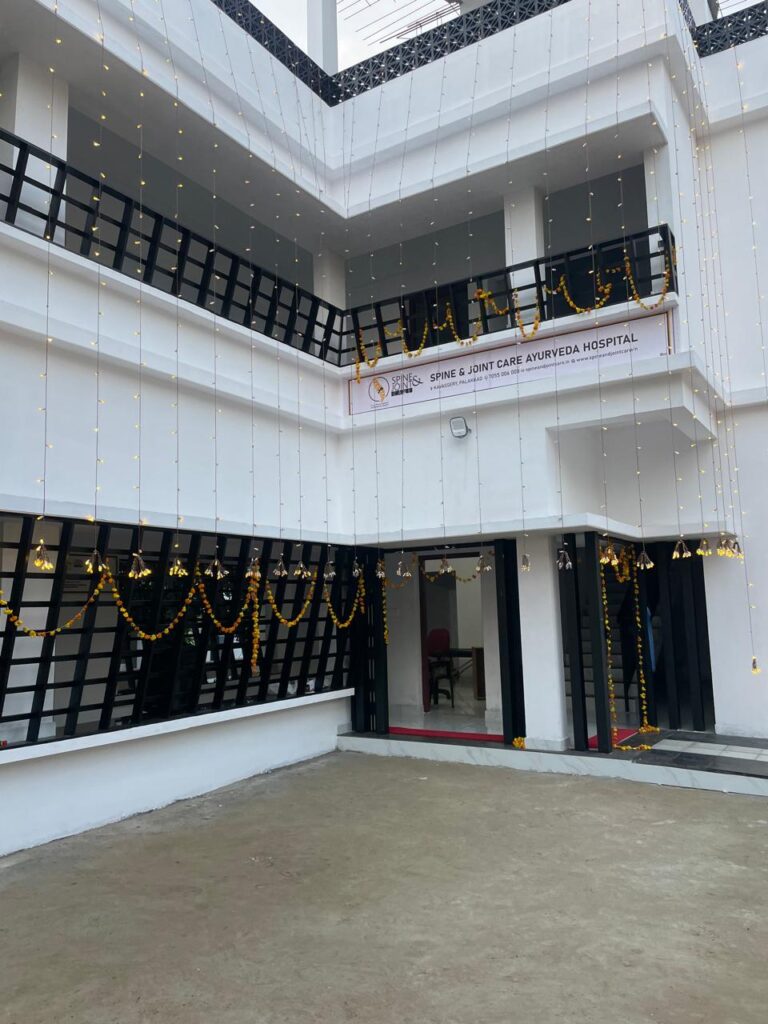 190ad72f-68eb-45a2-9d19-72f7677679eb-768x1024